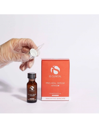 is Clinical Pro-Heal Serum Advance Serum z witaminą C i retinolem 15 ml